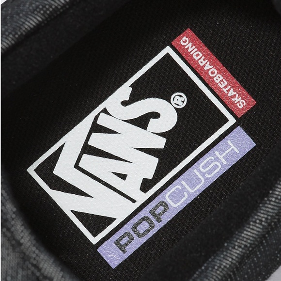 Vans Men’s Skate Chukka Low
Black/Grey/Denim
VN0A4BX45BR
Sneakers - Picture 13 of 16